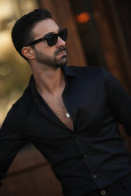 Carregar imagem no visualizador da galeria, CAMISA ELÁSTICA PRETA SLIM FIT - Men Clothing | Leaders in Design & Quality | Donato