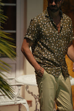 Carregar imagem no visualizador da galeria, CAMISA ESTAMPADO FLORES TROOP - Men Clothing | Leaders in Design & Quality | Donato