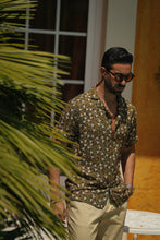 Carregar imagem no visualizador da galeria, CAMISA ESTAMPADO FLORES TROOP - Men Clothing | Leaders in Design & Quality | Donato