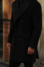 Carregar imagem no visualizador da galeria, SOBRETUDO PRETO - Men Clothing | Leaders in Design & Quality | Donato