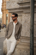 Carregar imagem no visualizador da galeria, CASACO BOMBER TAUPE - Men Clothing | Leaders in Design & Quality | Donato