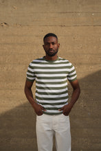 Carregar imagem no visualizador da galeria, T-SHIRT RAYAS BRANCA&KAKI