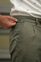 Carregar imagem no visualizador da galeria, CALÇA HAVANA KAKI - Men Clothing | Leaders in Design & Quality | Donato