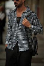 Carregar imagem no visualizador da galeria, CAMISA ESTAMPADO GEOMÉTRICO TRIANGULAR