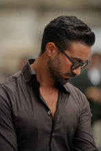 Carregar imagem no visualizador da galeria, CAMISA ELÁSTICA CASTANHA SLIM FIT - Men Clothing | Leaders in Design & Quality | Donato