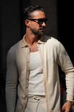 Carregar imagem no visualizador da galeria, CARDIGAN DE BOTÕES OFF-WHITE & CREME