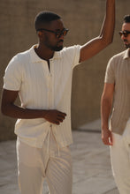 Carregar imagem no visualizador da galeria, POLO DE MALHA CUBANA COM BOTÕES PEROLA - Men Clothing | Leaders in Design & Quality | Donato