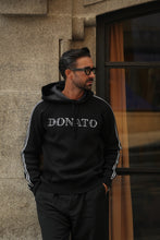 Carregar imagem no visualizador da galeria, CAMISOLA COM CAPUZ PRETO