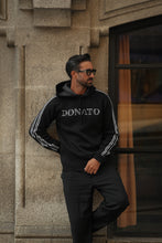 Carregar imagem no visualizador da galeria, CAMISOLA COM CAPUZ PRETO