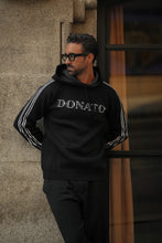 Carregar imagem no visualizador da galeria, CAMISOLA COM CAPUZ PRETO