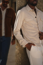 Carregar imagem no visualizador da galeria, OVER JACKET CAMURÇA BEGE CLARO