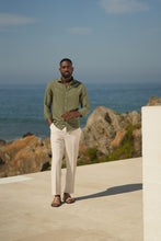 Carregar imagem no visualizador da galeria, CAMISA LINHO KAKI