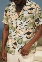 Carregar imagem no visualizador da galeria, CAMISA LEAF - Men Clothing | Leaders in Design & Quality | Donato