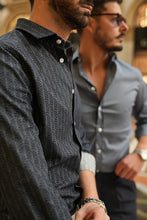 Carregar imagem no visualizador da galeria, Camisa estampada slim fit - Men Clothing | Leaders in Design & Quality | Donato