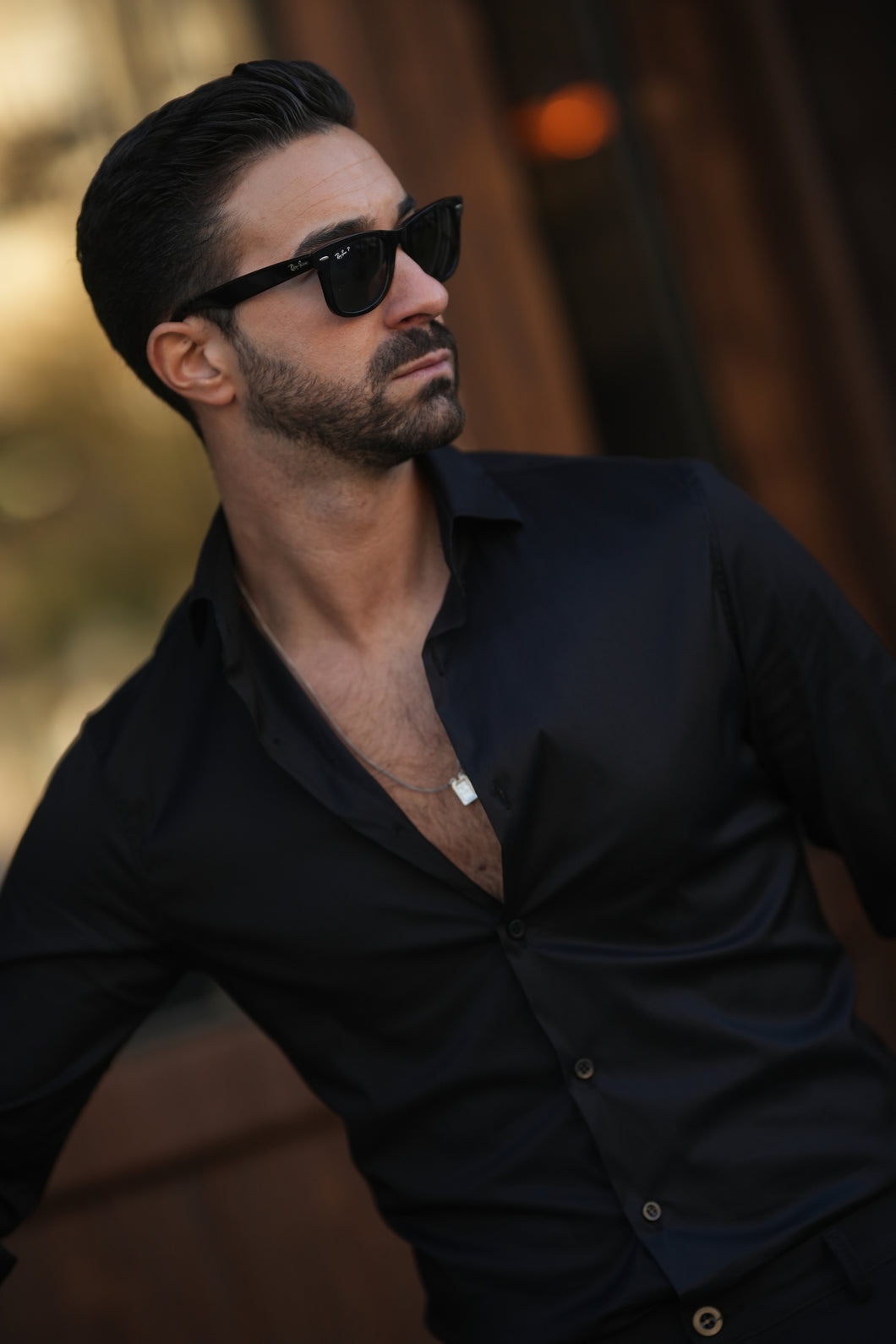 CAMISA ELÁSTICA PRETA SLIM FIT