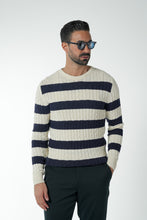 Carregar imagem no visualizador da galeria, SWEATER MARINHO &amp; PEROLA
