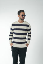 Carregar imagem no visualizador da galeria, SWEATER MARINHO &amp; PEROLA
