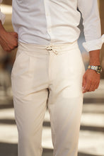 Carregar imagem no visualizador da galeria, CALÇA OFF-WHITE COM CORDÃO
