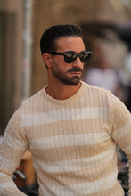 Carregar imagem no visualizador da galeria, SWEATER CREME
