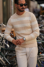 Carregar imagem no visualizador da galeria, SWEATER CREME
