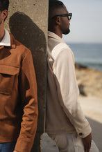 Carregar imagem no visualizador da galeria, OVER JACKET CAMURÇA CAMEL
