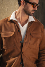 Carregar imagem no visualizador da galeria, OVER JACKET CAMURÇA CAMEL

