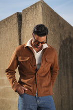 Carregar imagem no visualizador da galeria, OVER JACKET CAMURÇA CAMEL
