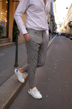 Carregar imagem no visualizador da galeria, Calça cinza aos quadrados - Men Clothing | Leaders in Design &amp; Quality | Donato
