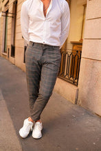 Carregar imagem no visualizador da galeria, Calça cinza escuro aos quadrados - Men Clothing | Leaders in Design &amp; Quality | Donato
