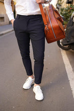 Carregar imagem no visualizador da galeria, Calça azul escuro - Men Clothing | Leaders in Design &amp; Quality | Donato
