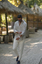 Carregar imagem no visualizador da galeria, CAMISA PÉROLA COM RISCA - Men Clothing | Leaders in Design &amp; Quality | Donato
