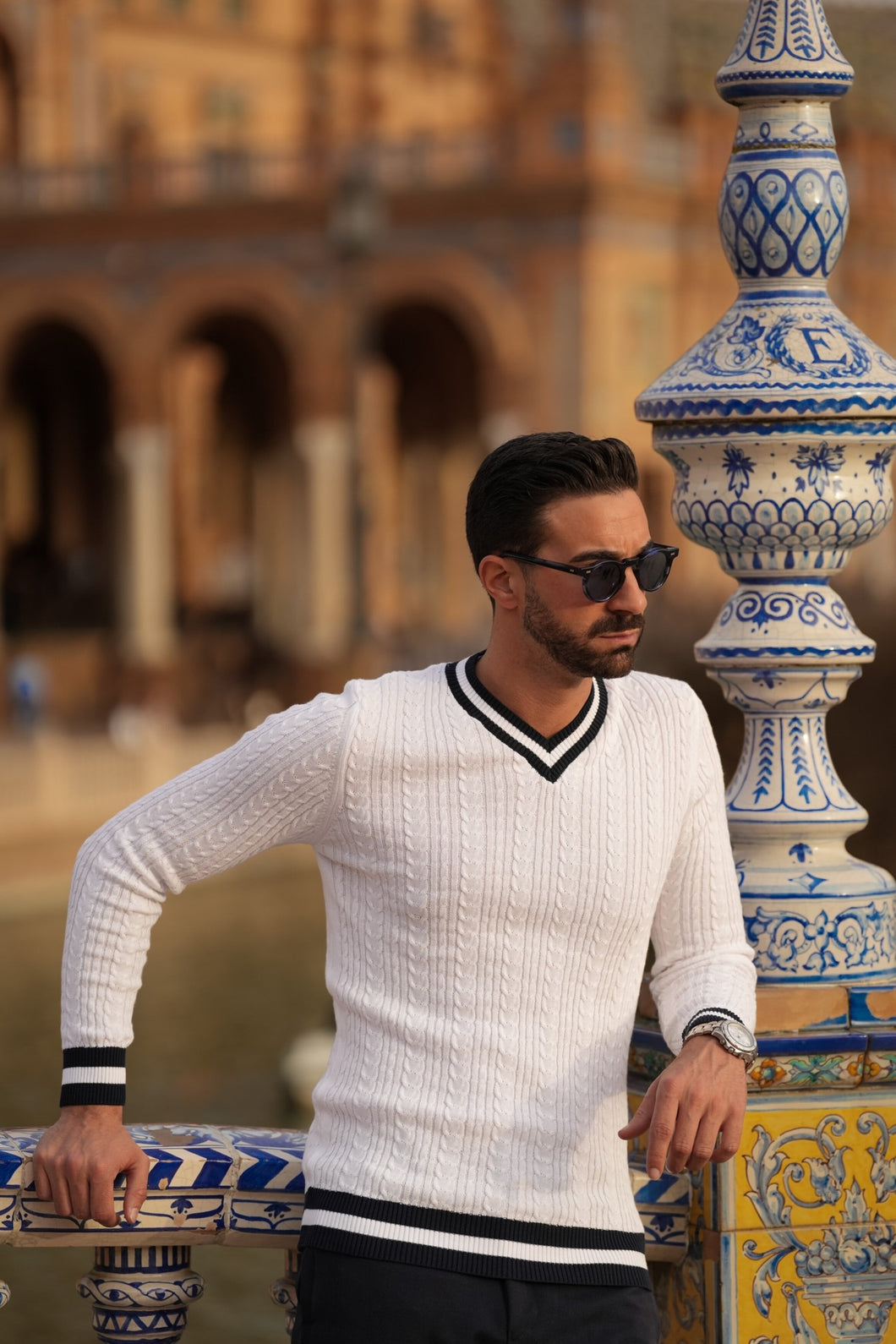 V-NECK WITHE&NAVY - Men Clothing | Leaders in Design & Quality | Donato